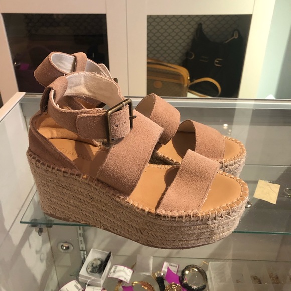 NWOB🥰Just in time for spring and summer!🥰 - Picture 4 of 11